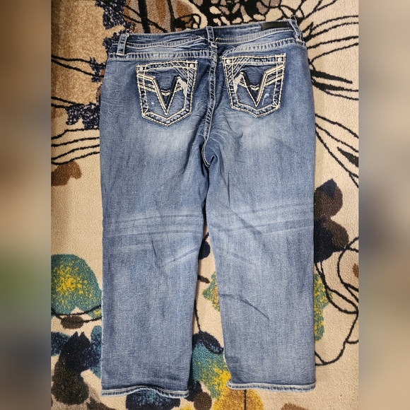 Vigoss Jean Capri •Size 18• - Picture 2 of 5